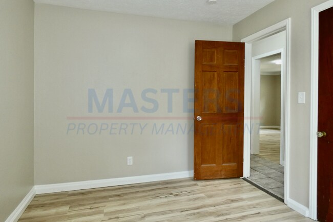 Building Photo - 5133 Adella St