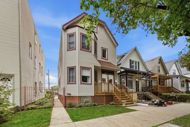 Building Photo - 3730 N Troy St