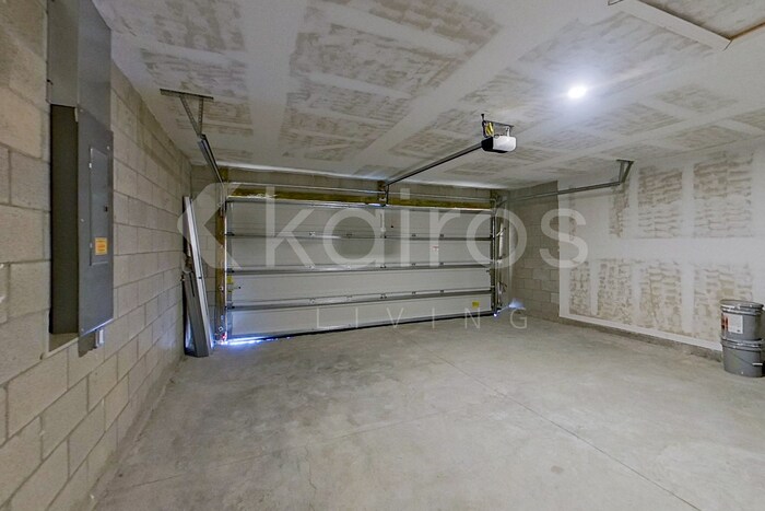 Building Photo - 4020 Garden Blvd