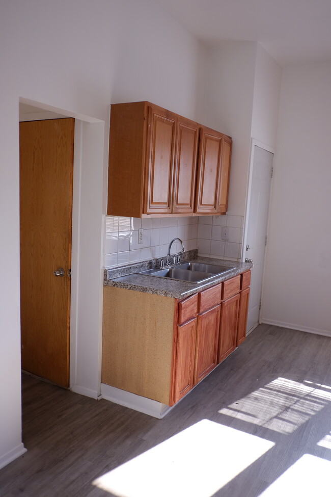 Building Photo - 3525 W Fullerton Ave