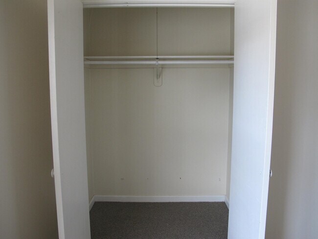 Building Photo - 213 Prospect St