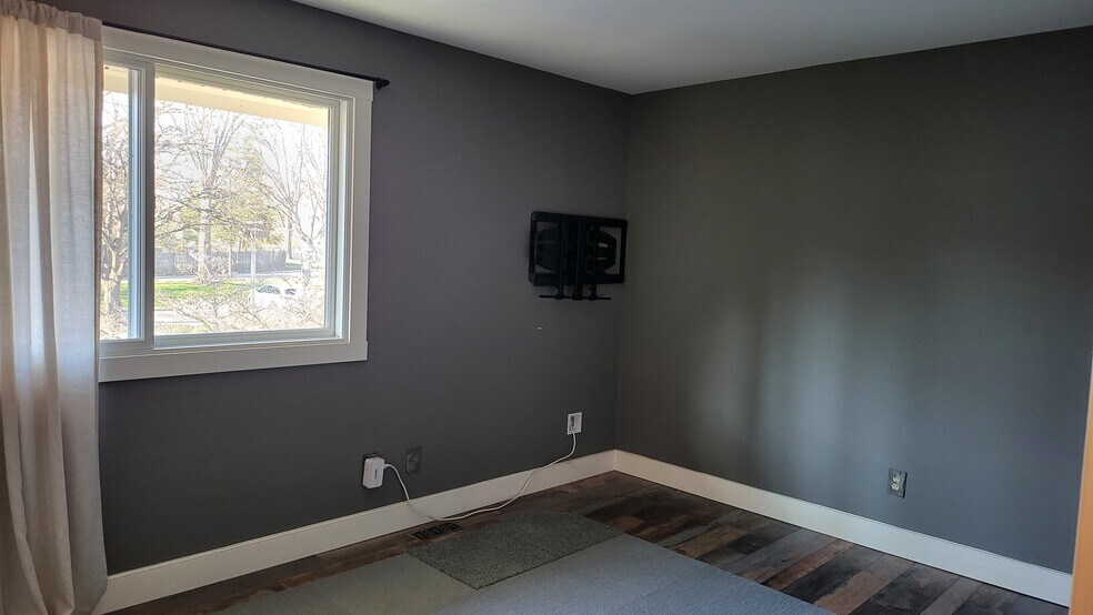 Building Photo - 348 New Market Ct