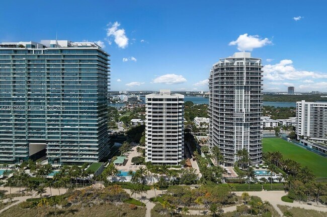 Building Photo - 10205 Collins Ave