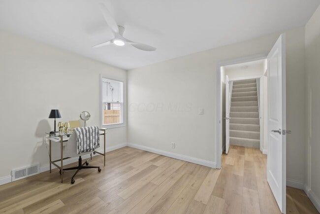 Building Photo - 111 Rosslyn Ave