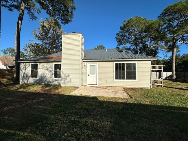 Building Photo - 1500 Kruse Dr