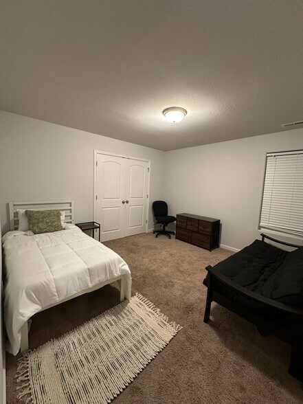 Building Photo - 2071 Alderman Way