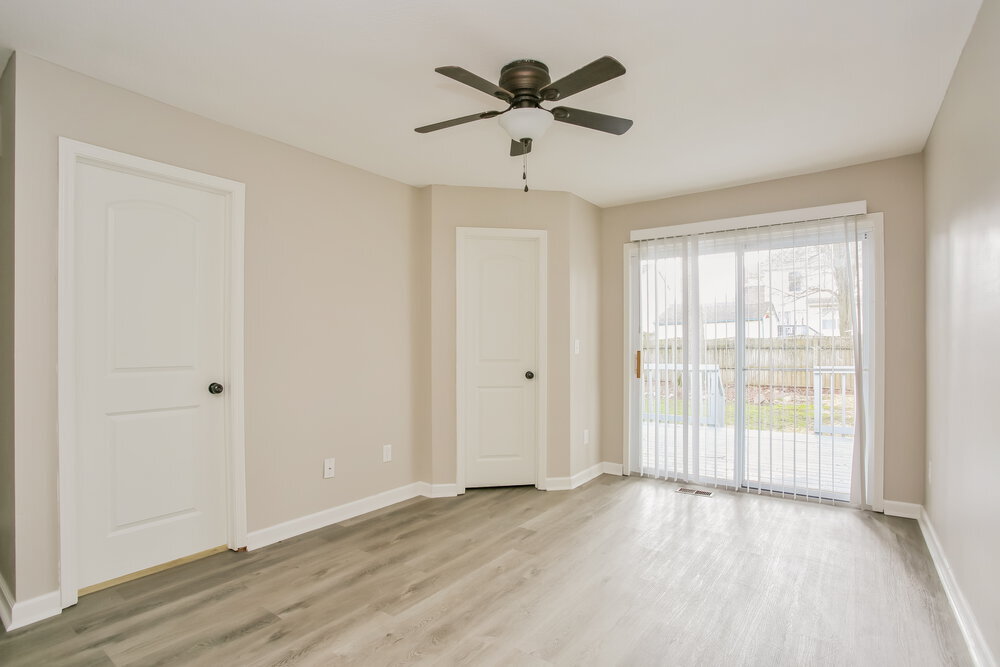 Building Photo - 445 Oak Meadow Dr