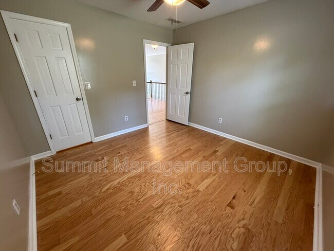 Building Photo - 1611 Ellington Rd SE