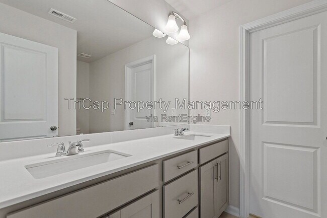 Building Photo - 1713 Chirping Trl