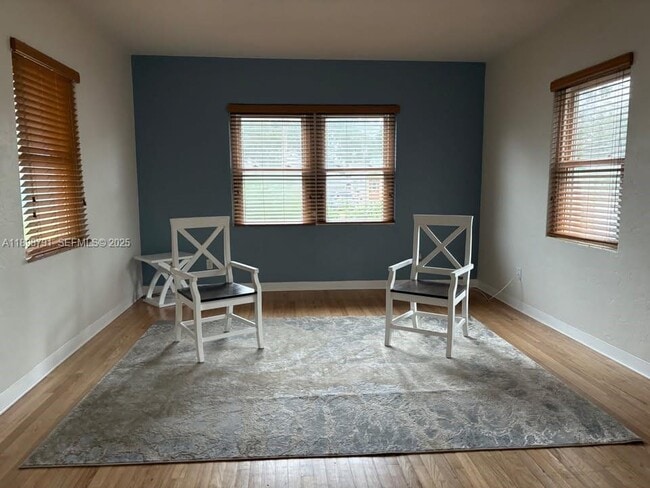 Building Photo - 830 S Beach St