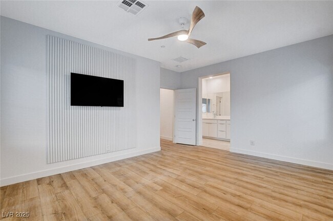 Building Photo - 237 Callen Falls Ave