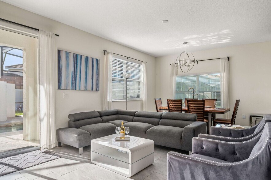 Primary Photo - 1551 Sandbagger Dr