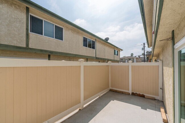 Building Photo - Mathews Avenue