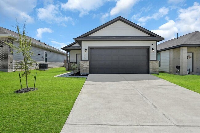 Primary Photo - 25395 Northpark Lake Dr