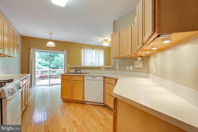 Building Photo - 13396 Burrough Farm Dr