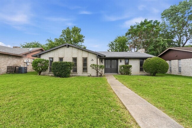 Building Photo - 1101 Delores Dr