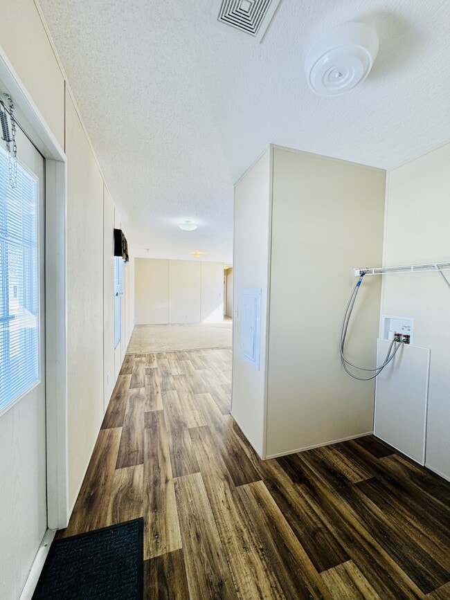 Building Photo - 116 Blissful Ct