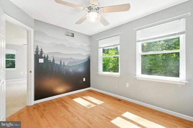 Building Photo - 3241 Henson Ave