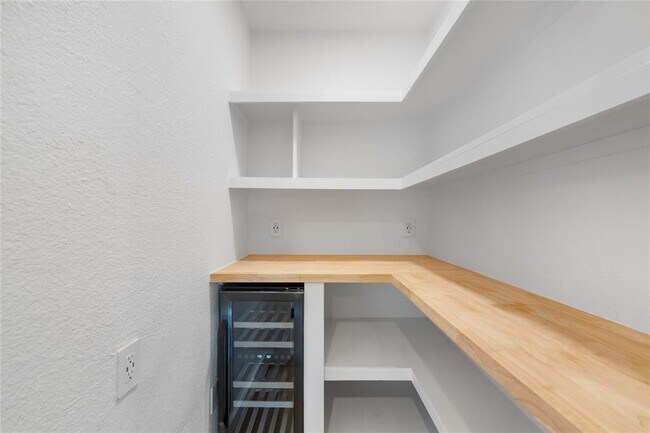 Building Photo - 7505 Burly Oak Cir
