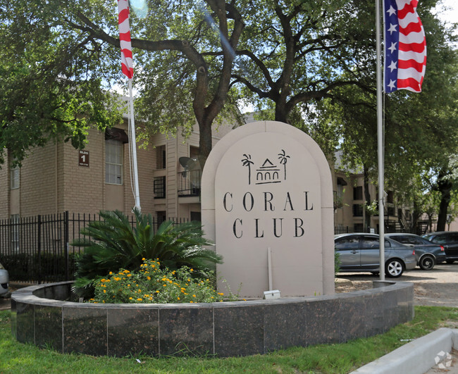 Primary Photo - Coral Club