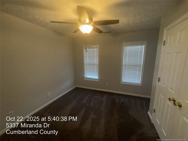 Building Photo - 5337 Miranda Dr