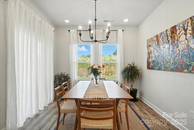 Building Photo - 3140 Seville St