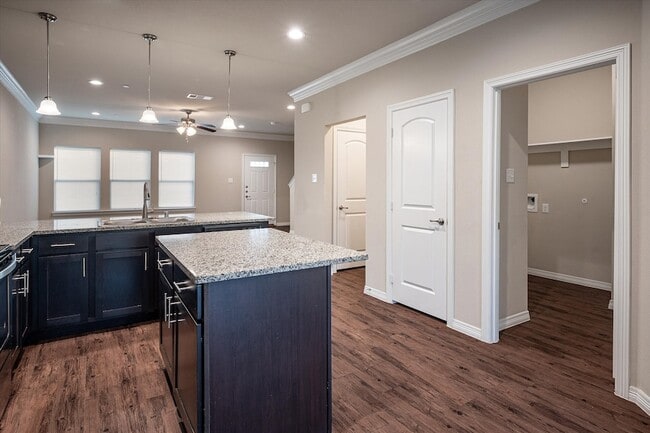 Building Photo - 2721 Vine Ct