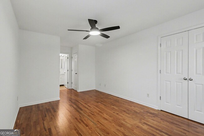 Building Photo - 179 Little St SE