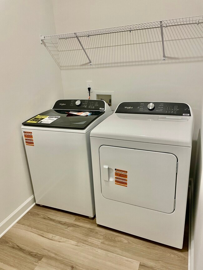 Building Photo - 1073 Lauryn Oak Lp