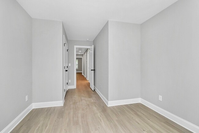 Building Photo - 2730 Catalina Ave