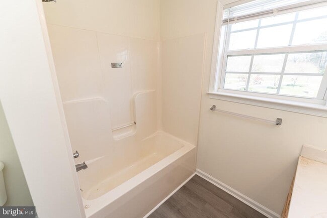 Building Photo - 202 Carsons Ct