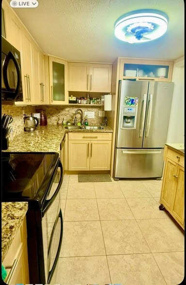 Building Photo - 3161 S Ocean Dr