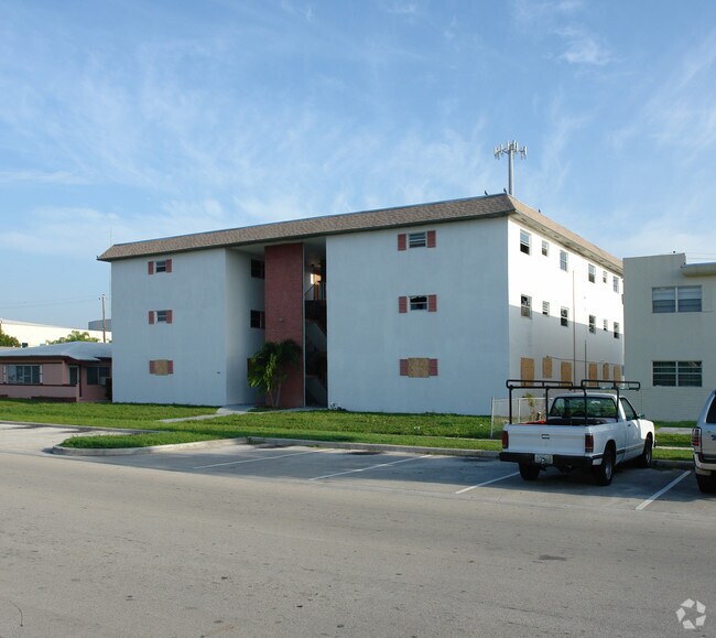 Primary Photo - Tiberius Apartments