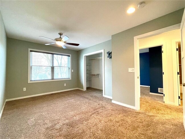 Building Photo - 403 Monroe Ave S