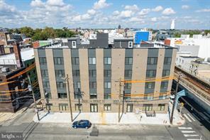 Building Photo - 2000 N Front St