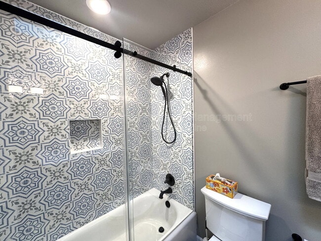 Building Photo - 3465 Balsam Dr