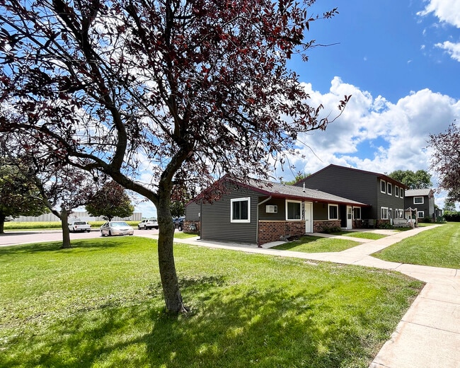 Building Photo - Sunrise Manor