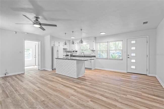 Building Photo - 3820 NW 15 Ave