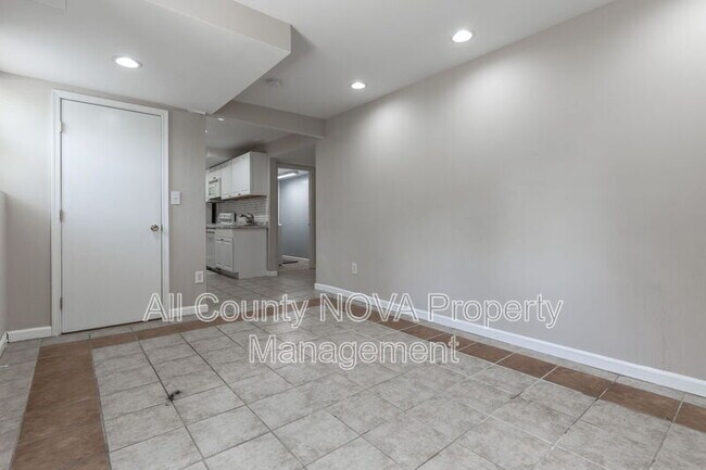 Building Photo - 4141 21st Rd N