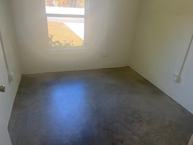 Building Photo - 2703 Ave G