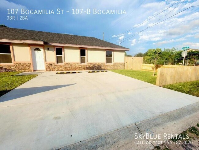 Building Photo - 107 Bogamilia St