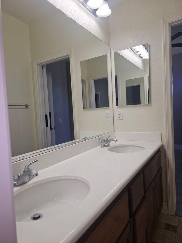 Building Photo - 17127 Carrotwood Dr