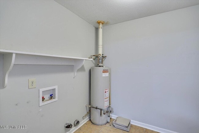 Building Photo - 167 Lakebend Cir