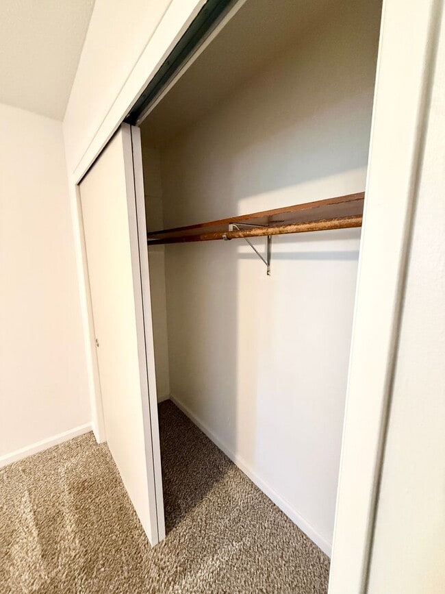 Building Photo - 2BR/1BA Fourplex Near Clark College