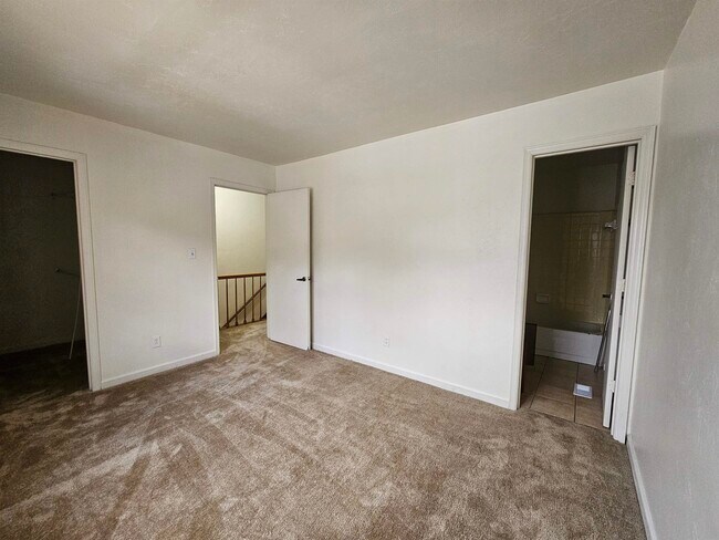 Building Photo - 1824 Larette Dr