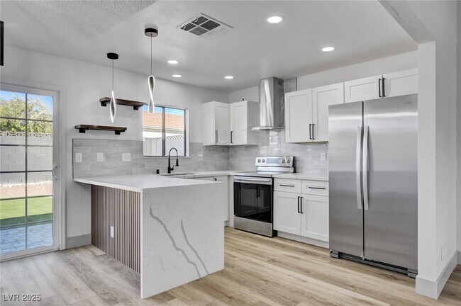 Building Photo - 4012 N Mira Ln