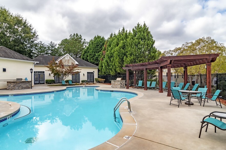 EVERGREEN PARK 7305 Village Center Blvd Fairburn GA 30213 Apartment