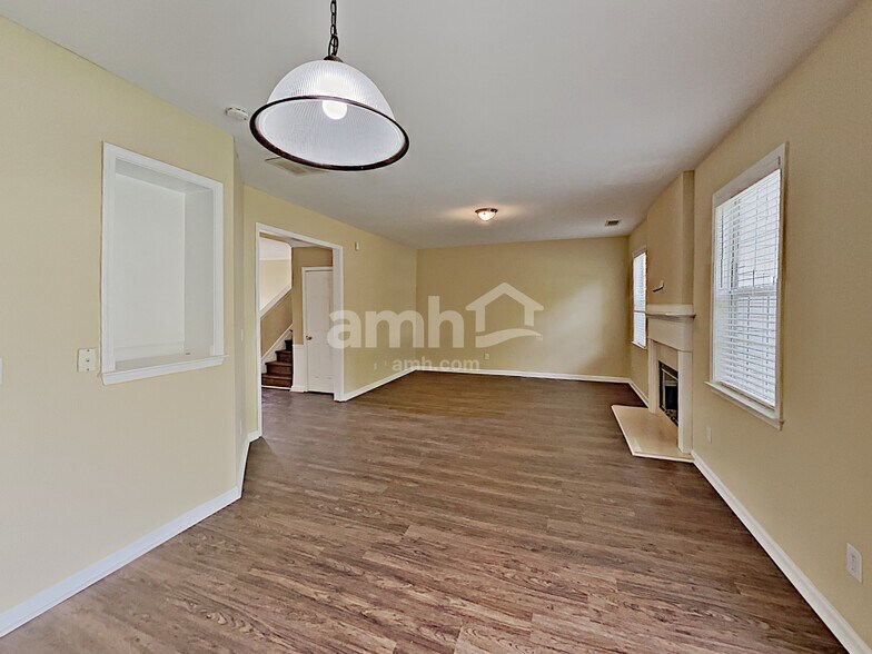 Building Photo - 1530 Anna Ruby Ln