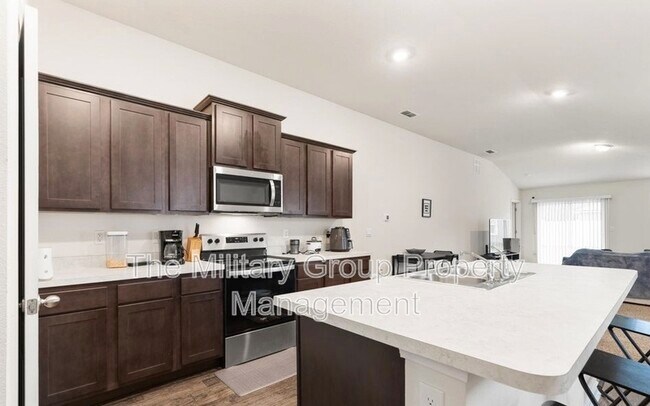 Building Photo - 15661 Strawberry Roan Ct