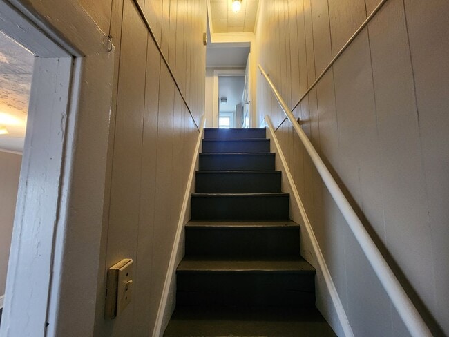 Building Photo - 372-374 Tolbert Ave